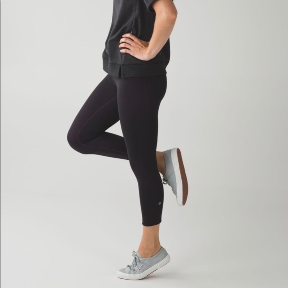 NWOT Lululemon Wunder Under Crop III (Reversible)